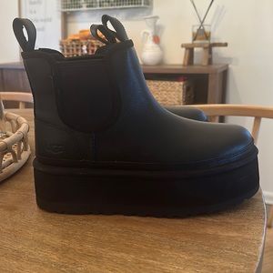Ugg nuemel platform